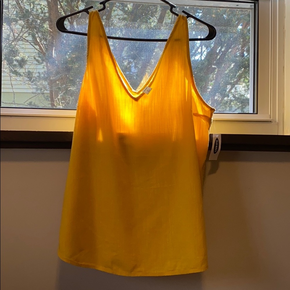 NWT Linen Tank